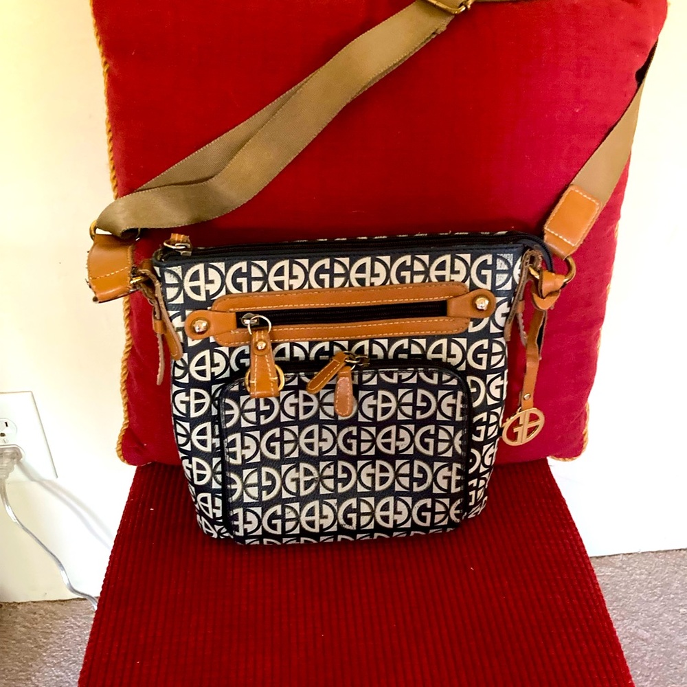 Giani Bernini cross body/shoulder bag